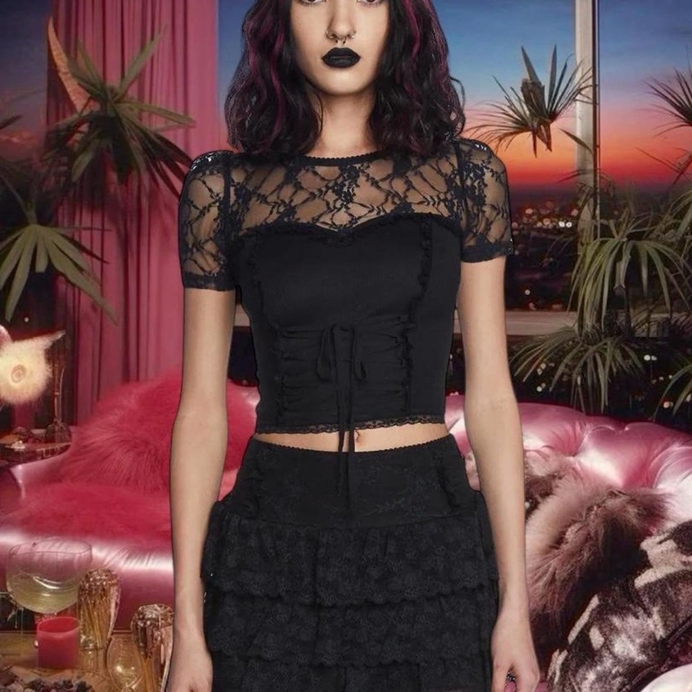 🩷DOLLSKILL WIDOW DON'T FEEL LONELY RIBBED CROP TOP🩷